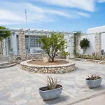 Navi B4 Brand New In Naousa * Livadia (Paros)