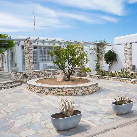 Navi B4 Brand New In Naousa * Parikia (Paros)